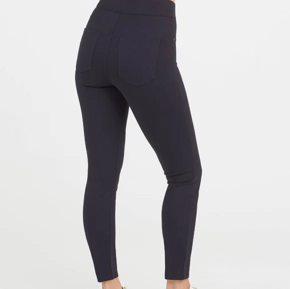 Spanx The Perfect Pant Ankle 4-Pocket - Picture 2 of 7